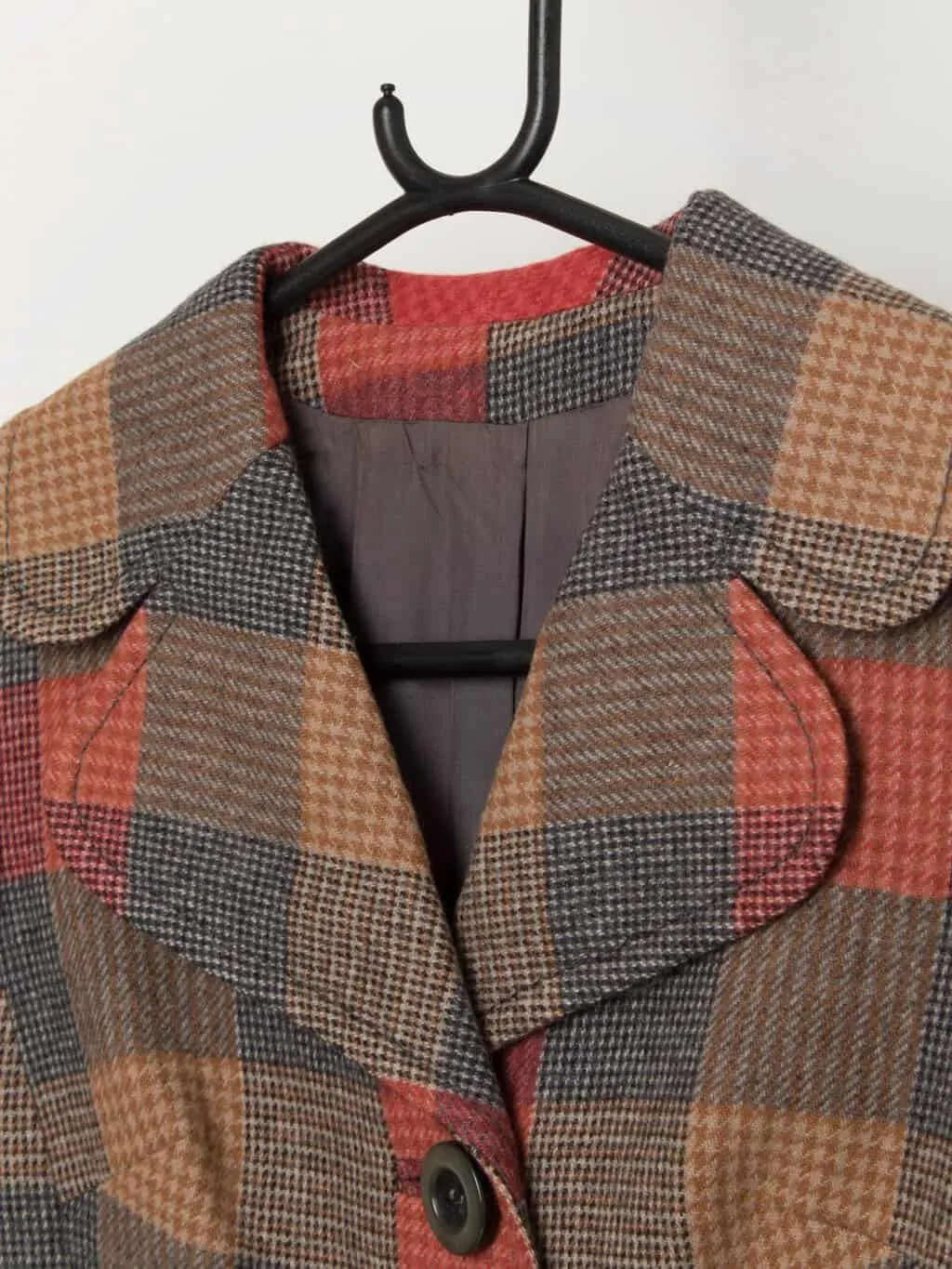 70s vintage plaid fitted jacket in blue and red with large collar – XS / Small