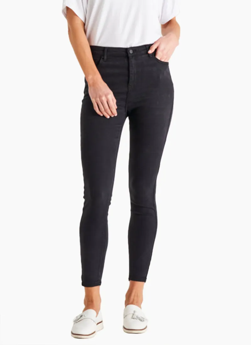 Betty Basics Essential Jeans