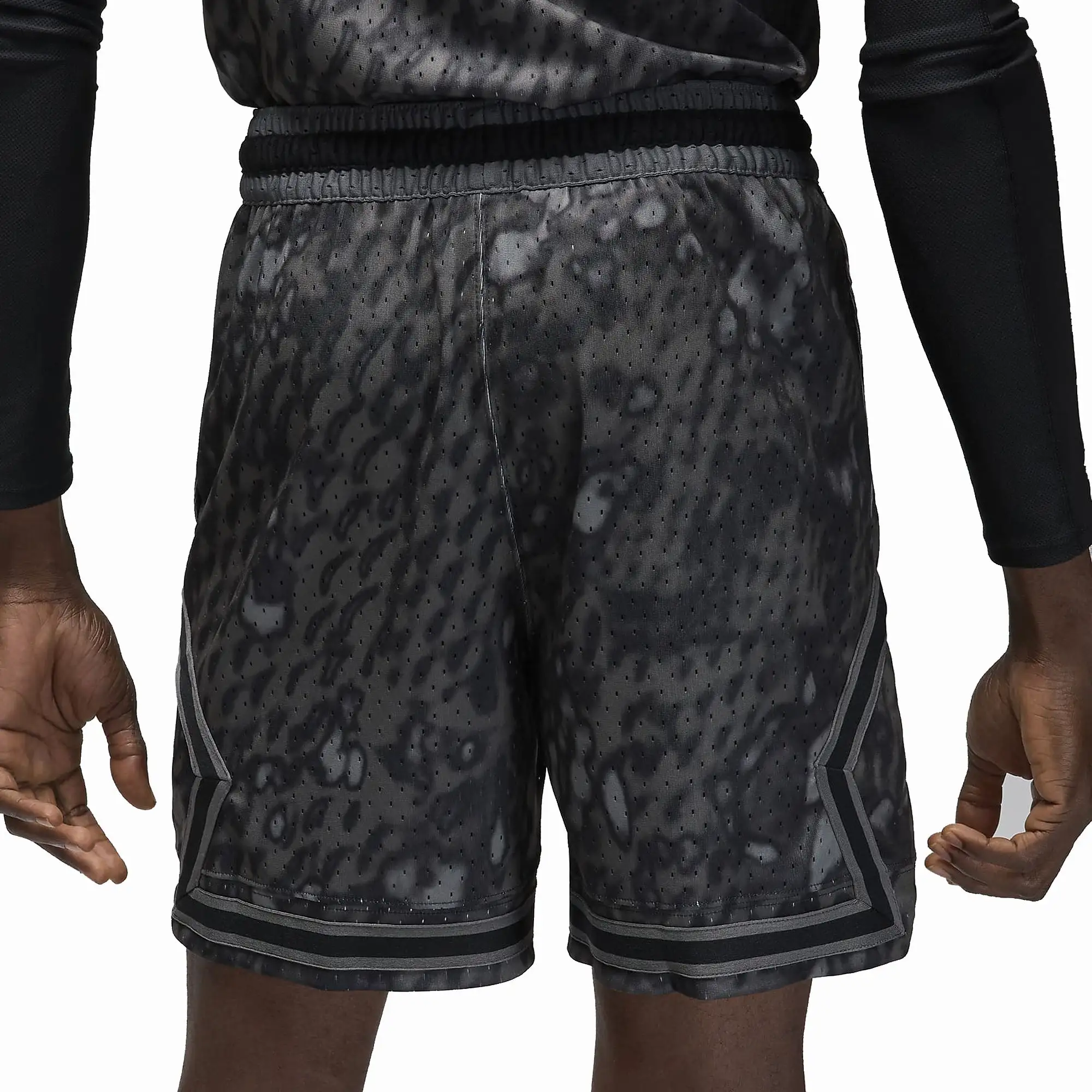 DIAMOND SHORTS 'BLACK/IRON GREY'