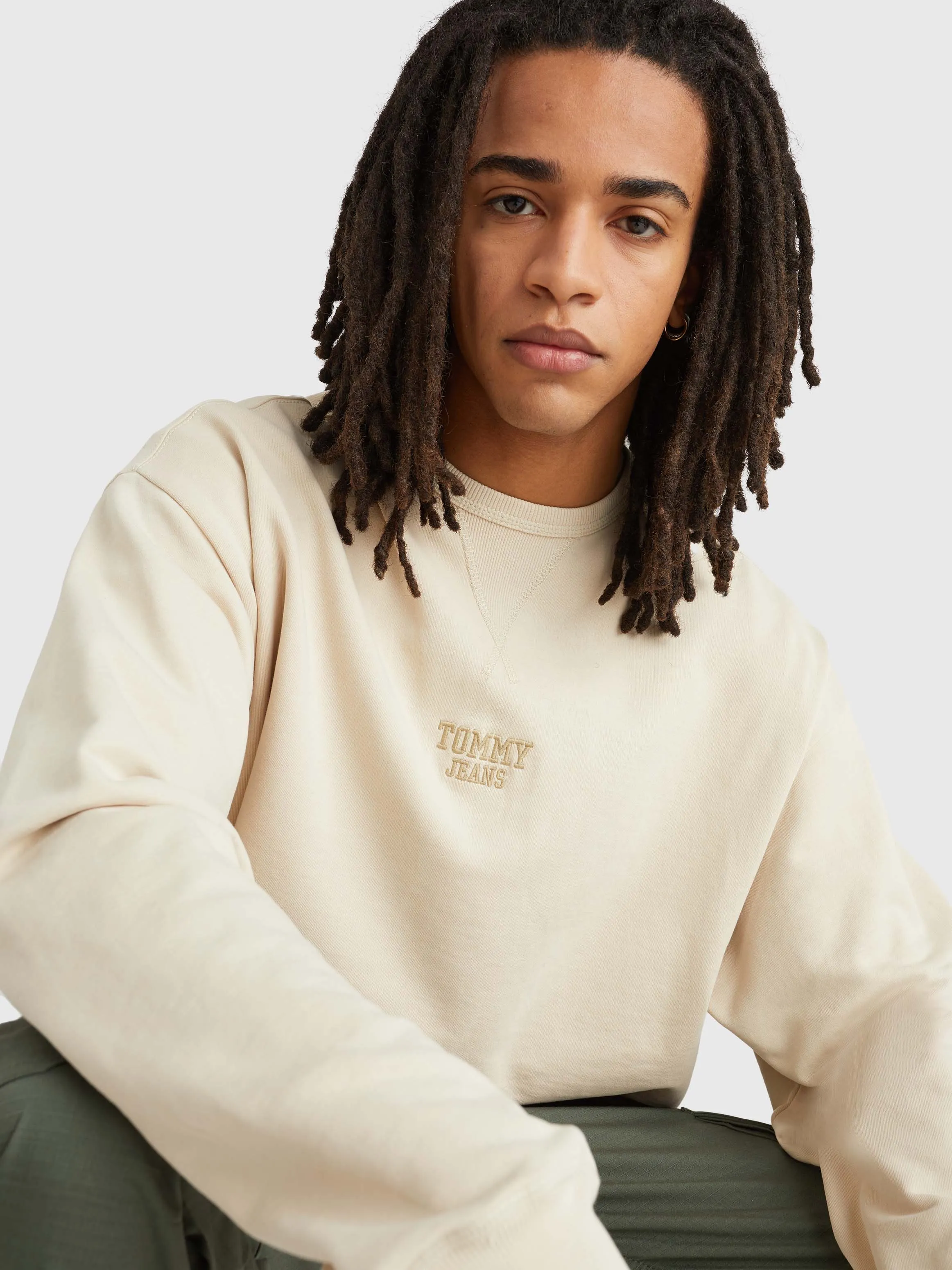 Logo Boxy Fit Sweatshirt | Sweatshirts & Hoodies | Tommy Jeans