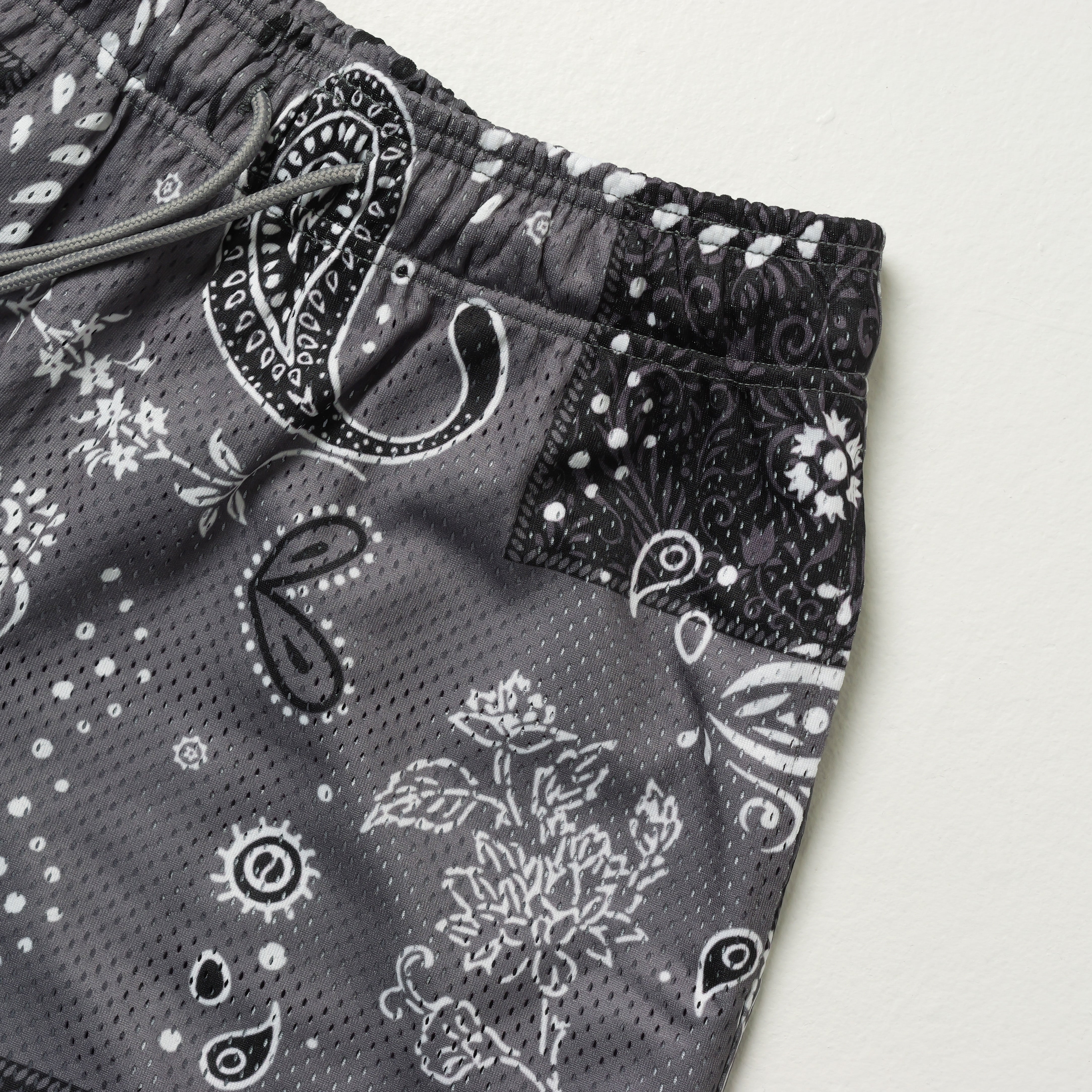 LOST IN PARADISE BLACK PAISLEY SHORTS