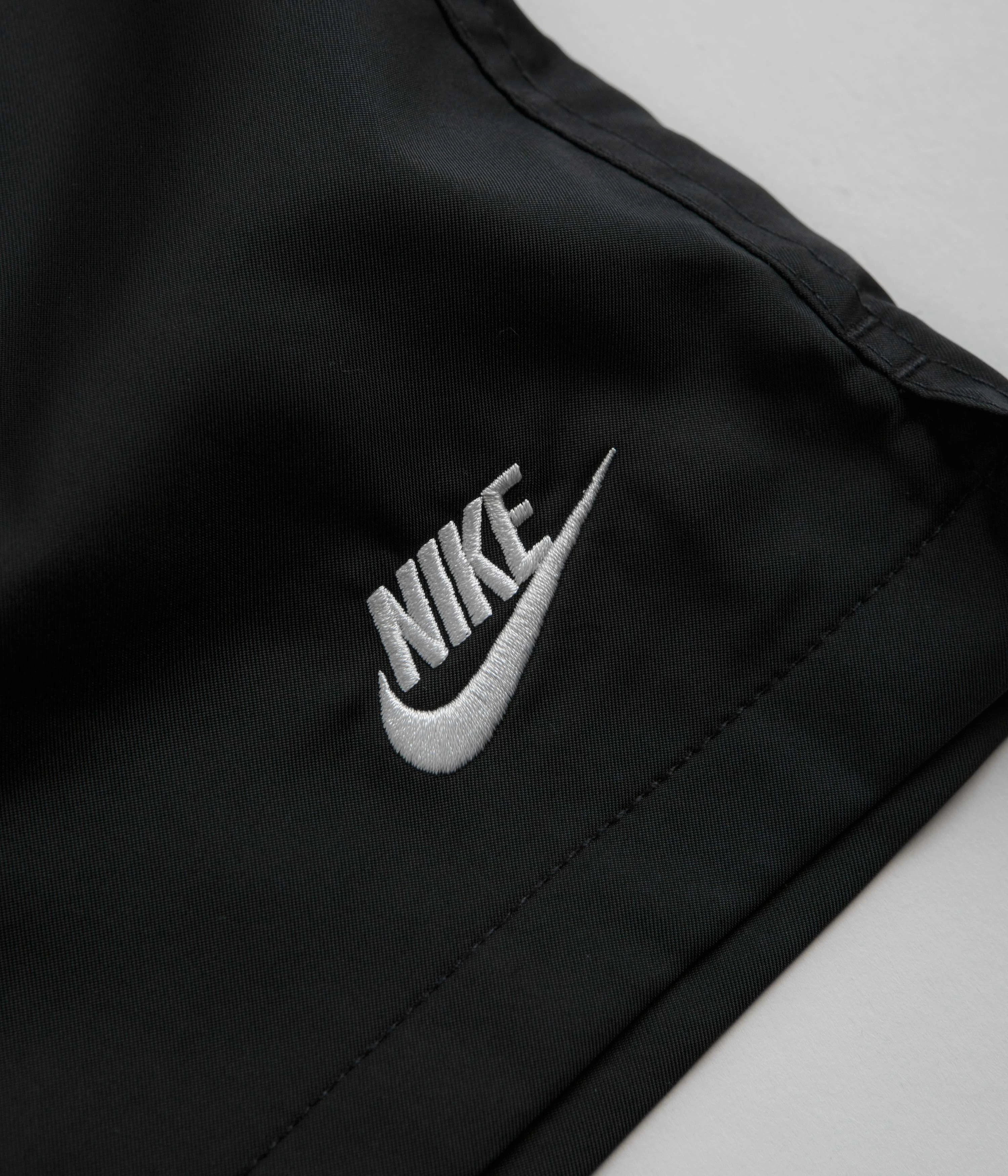 Nike Club Woven Flow Shorts - Black / White