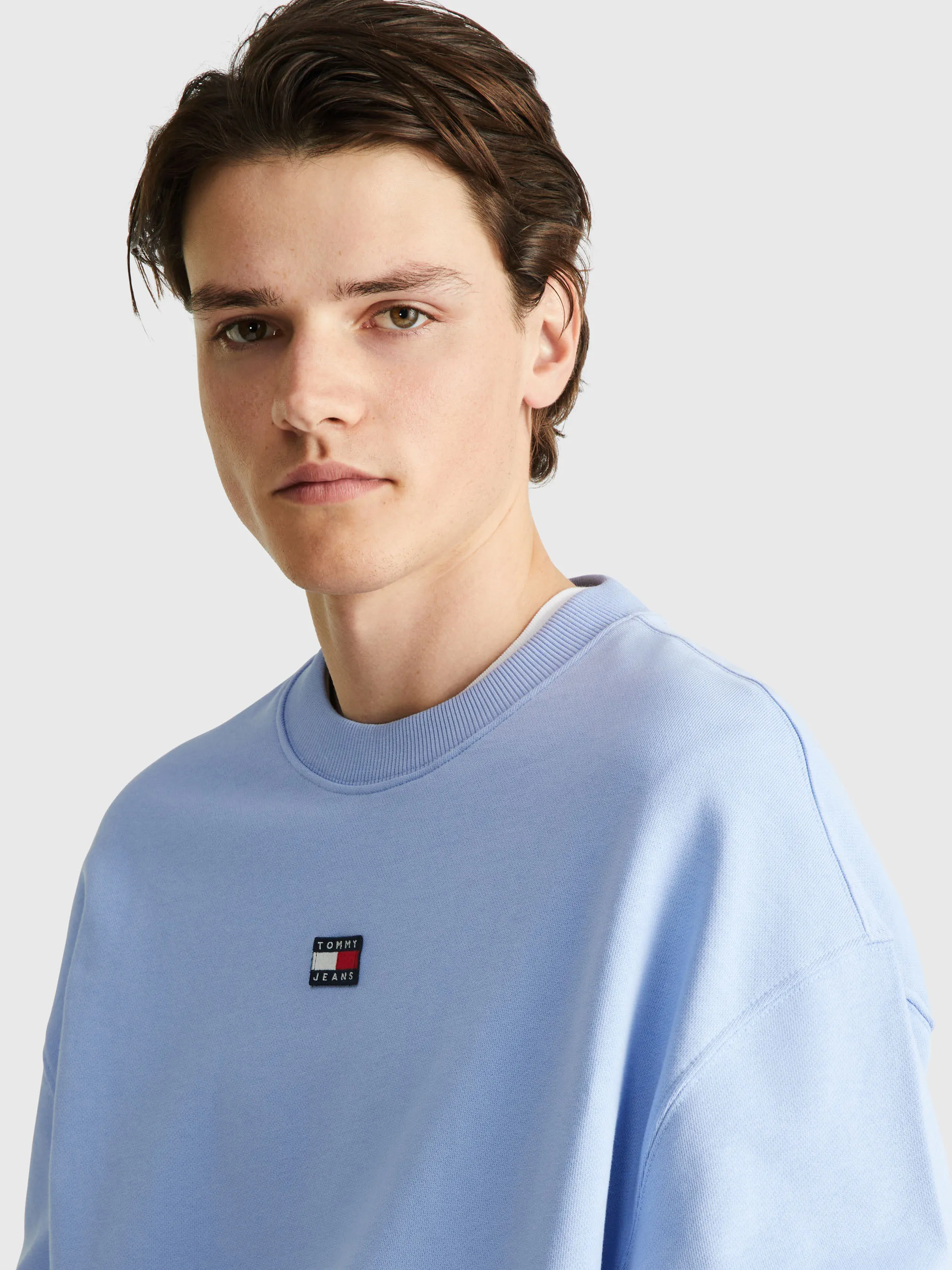 Relaxed Fit Badge Sweatshirt | Sweatshirts & Hoodies | Tommy Jeans