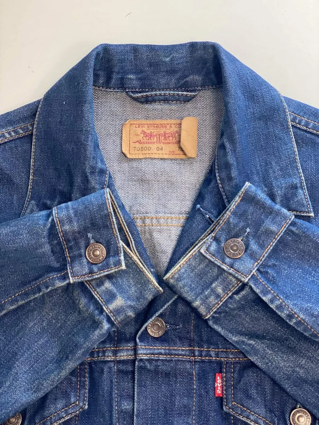 Vintage men’s Levis blue trucker denim jacket, 70500 04 – Medium / Large